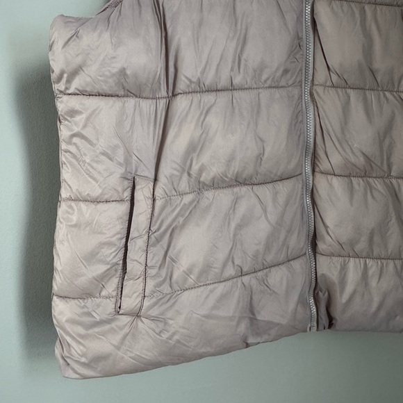 Old Navy Light Pink Quilted Vest - Picture 3 of 3